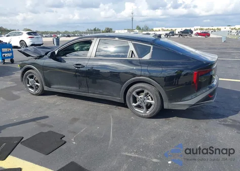 2025 Kia K4 Lxs z USA, uszkodzony, nr VIN 3KPFT4DE9SE089317